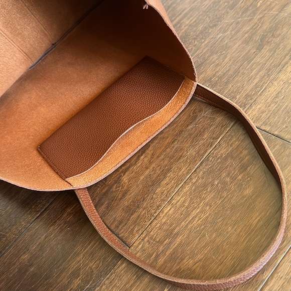 VINCE CAMUTO Vegan Leather Tote - Luck Tote  in Pebbled Red Desert Black Stripe - Picture 7 of 8